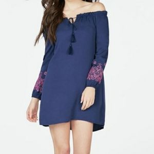 JustFab Embroidered Shift Dress Size M